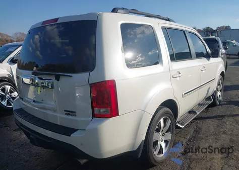 2015 Honda Pilot Touring z USA, uszkodzony, nr VIN 5FNYF4H99FB072871